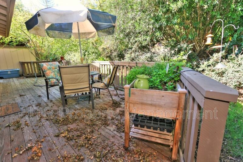 Beautiful Crosswoods community townhome for rent! property image