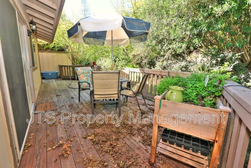 Beautiful Crosswoods community townhome for rent! property image