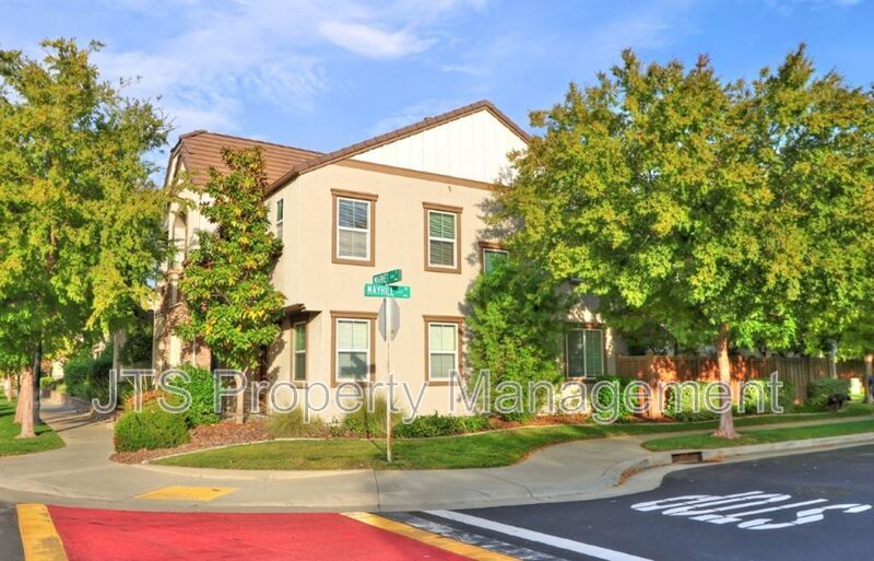 Large Home in Park Setting in West Roseville for Rent! property image