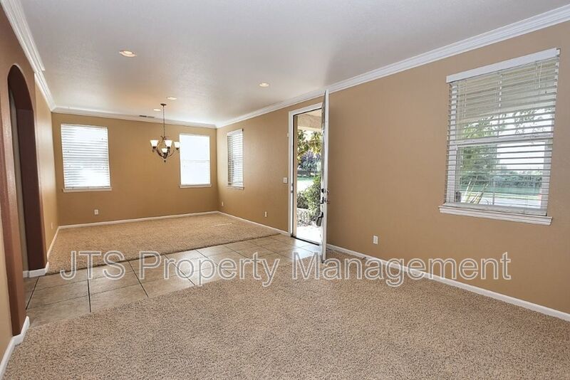 Large Home in Park Setting in West Roseville for Rent! property image