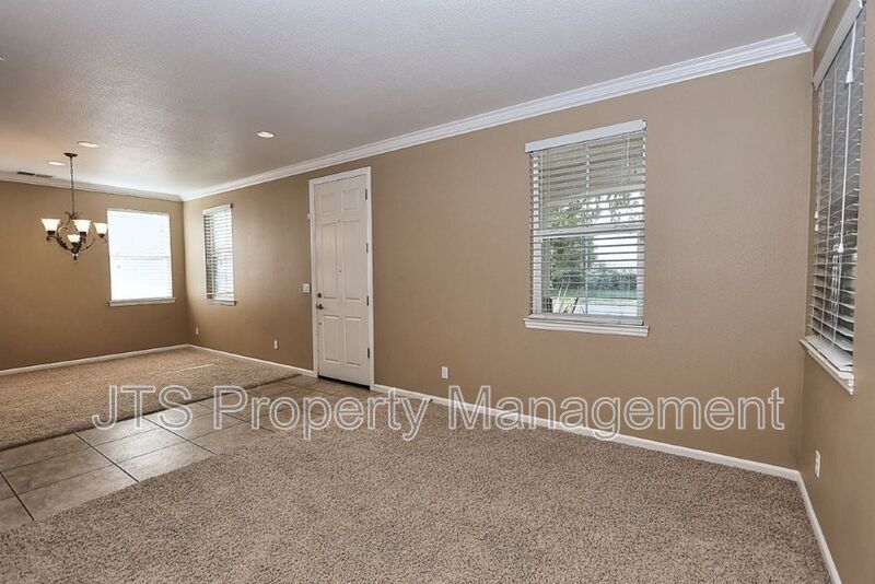 Large Home in Park Setting in West Roseville for Rent! property image