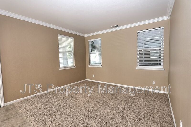 Large Home in Park Setting in West Roseville for Rent! property image
