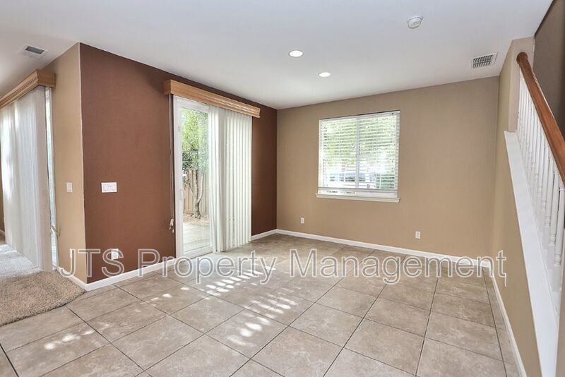 Large Home in Park Setting in West Roseville for Rent! property image