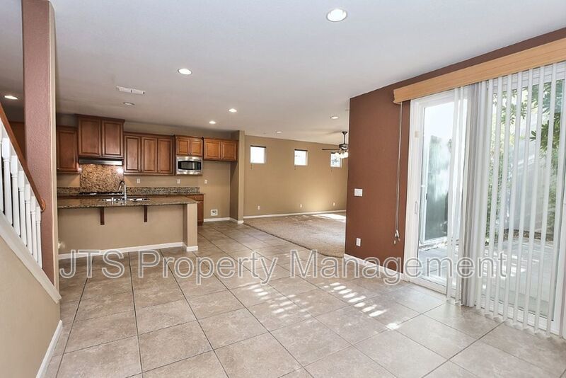 Large Home in Park Setting in West Roseville for Rent! property image