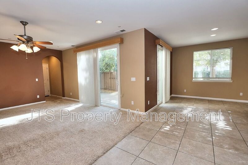 Large Home in Park Setting in West Roseville for Rent! property image
