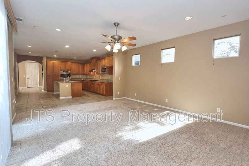 Large Home in Park Setting in West Roseville for Rent! property image