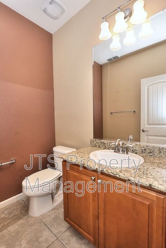 Large Home in Park Setting in West Roseville for Rent! property image