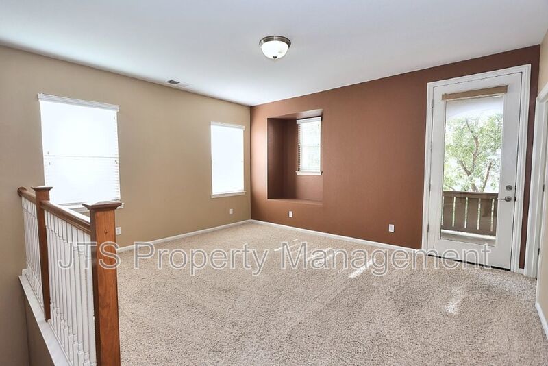 Large Home in Park Setting in West Roseville for Rent! property image