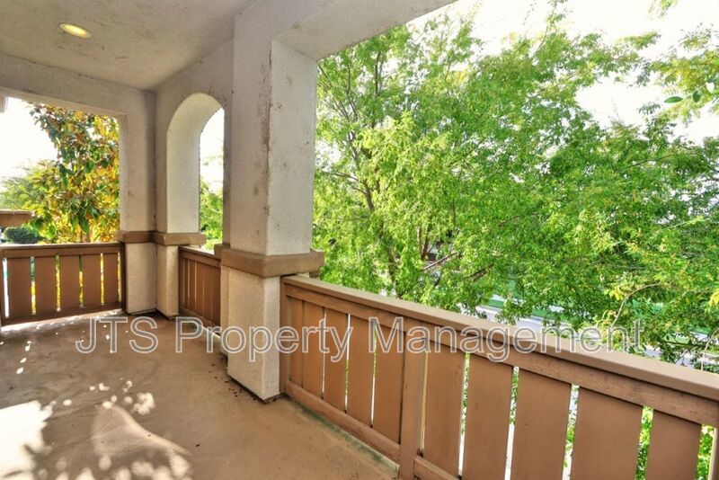 Large Home in Park Setting in West Roseville for Rent! property image