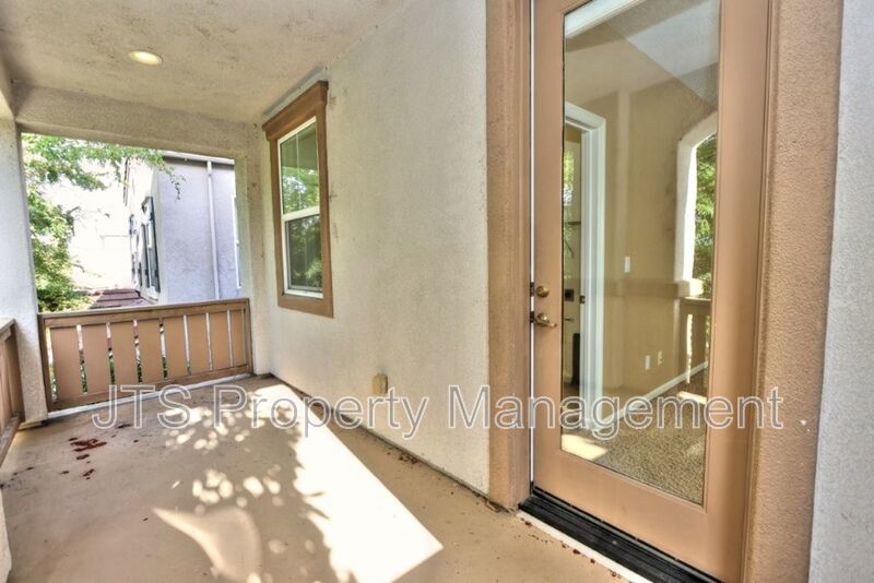 Large Home in Park Setting in West Roseville for Rent! property image