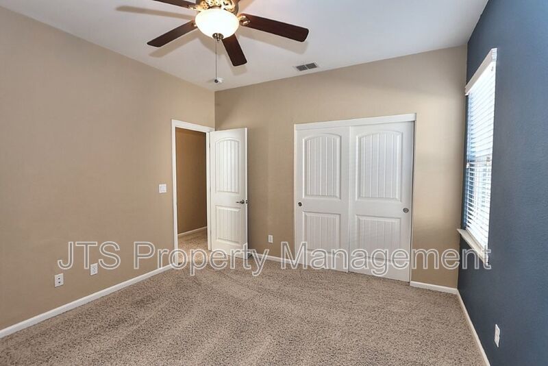 Large Home in Park Setting in West Roseville for Rent! property image