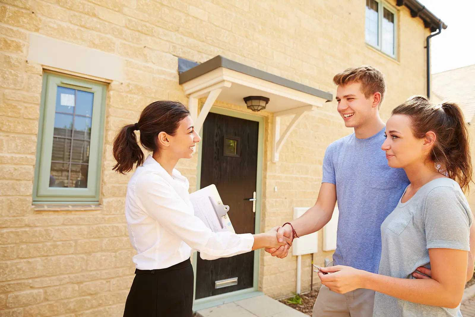 The Fair Oaks Tenant Screening Guide: Finding the Right Tenant for Your Rental Property