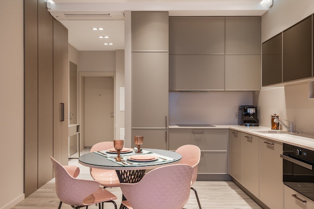 placer-county-california-property-rental-house-interiro-modern-white-pink-dining-area-with-chairs