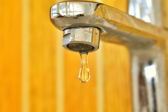 JTS-Property-Management-faucet-running-water